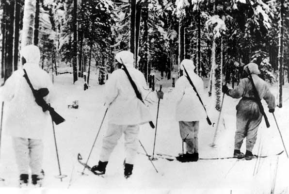 Tammikuu 1940. Suomalainen hiihtopartio