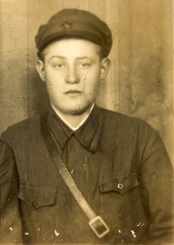 1930-luvun lopulla. Zinovi Trofimovich Opanasjuk
